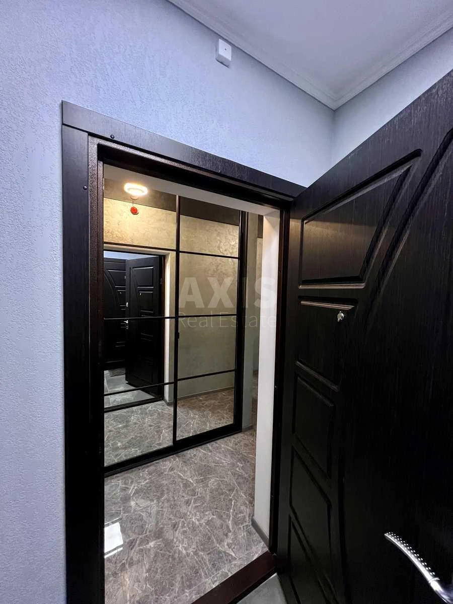 1k apartment vul. Glybochyc'ka 737134519
