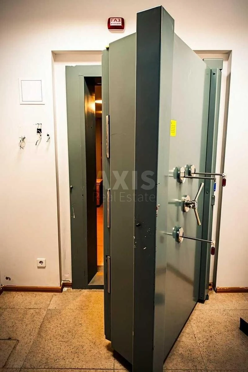 Trade object vul. Rustaveli Shota 16, 410m2681585