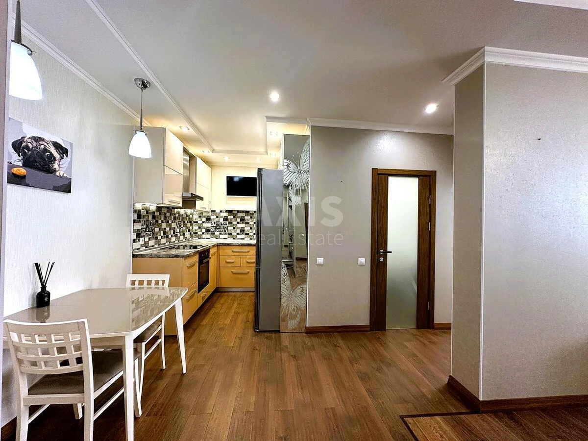 2k apartment vul. Yulia Zdanovska 48665597