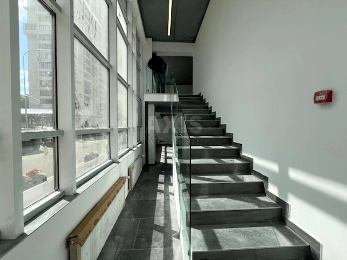 Объект торговли ул. Евгения Коновальца 44А, 180м2634090