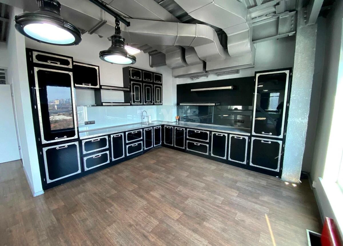 Office vul. Degtjarivs'ka 27Т, 777m26687619