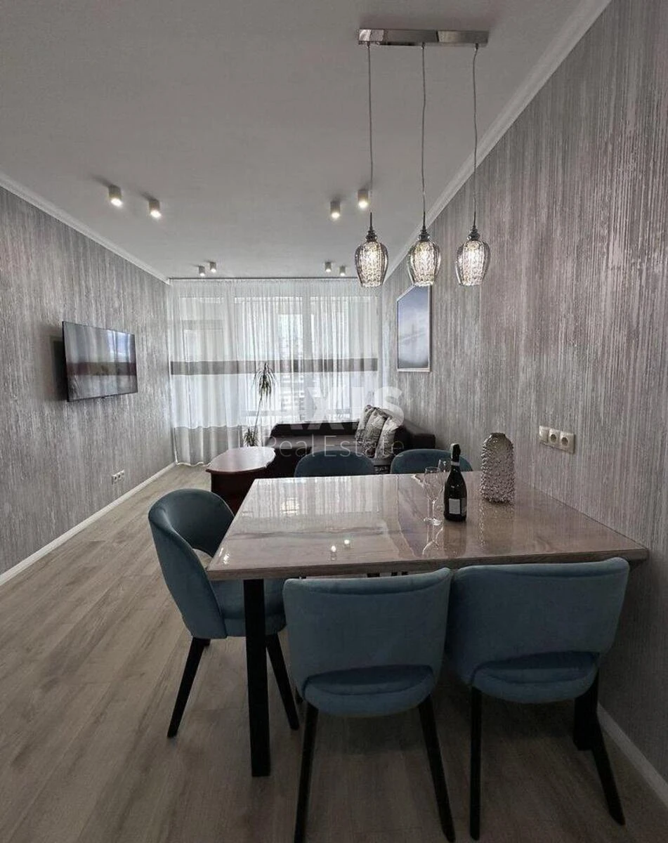 2к квартира ул. Александра Олеся 10564391