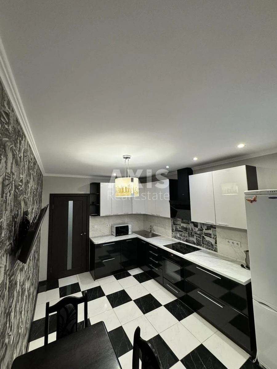 1k apartment vul. Akademika Shalimova Thirty-five A44125