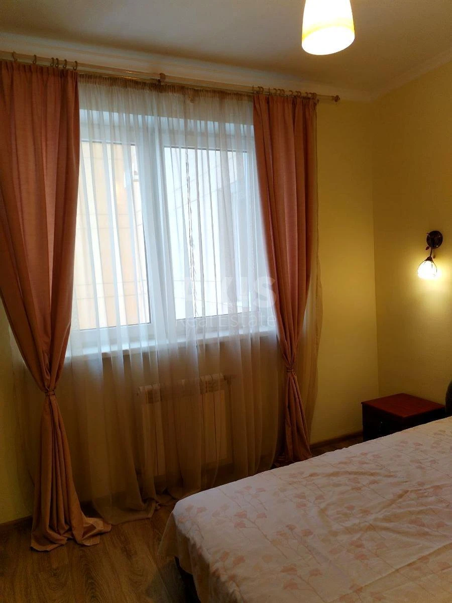 2к квартира ул. Кондратюка Юрия 5647365