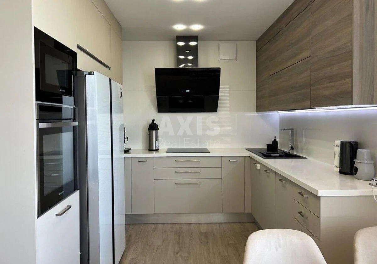 3k apartment vul. Yulia Zdanovska 71Г