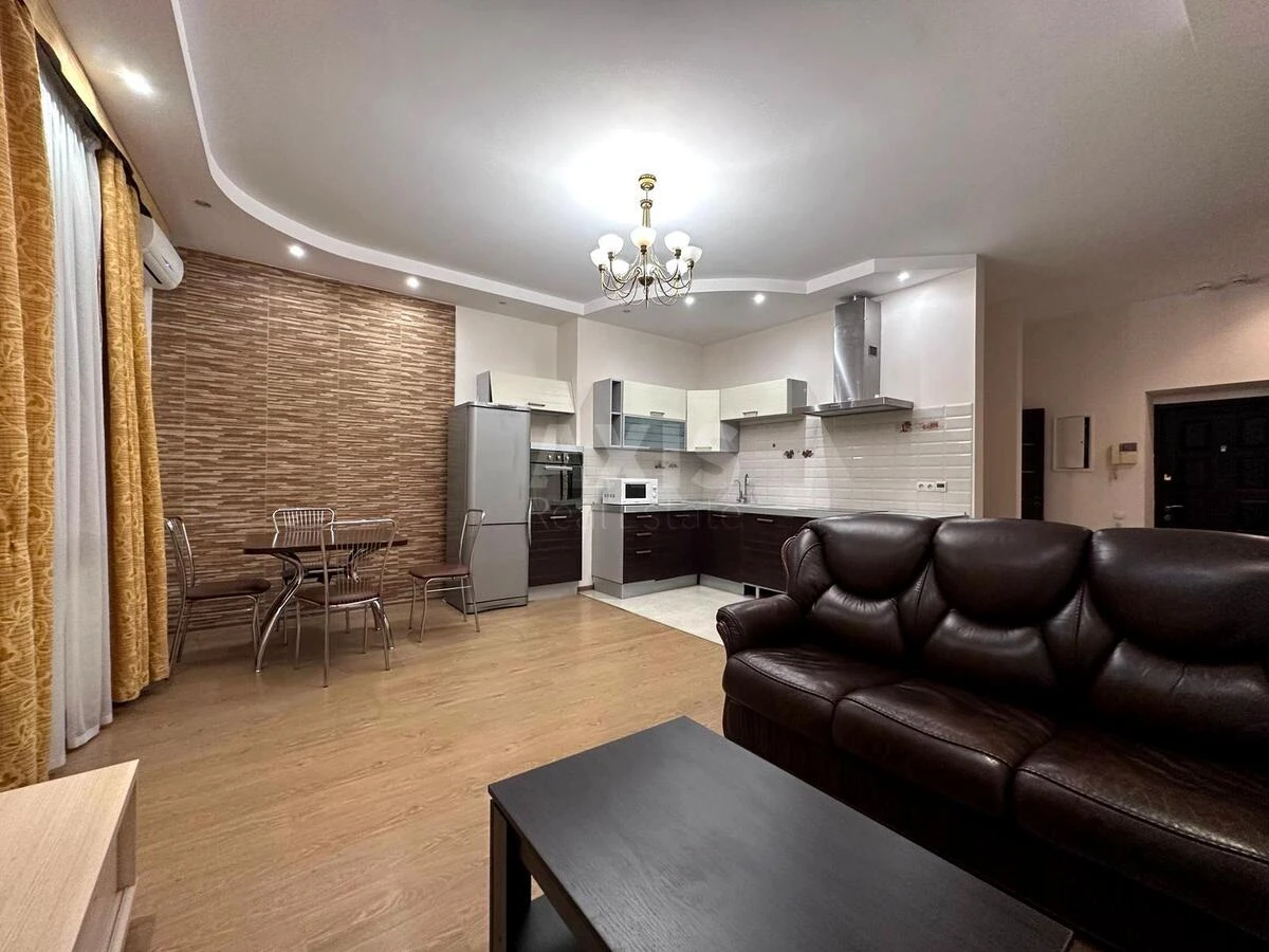 3k apartment vul. Staronavodnyc'ka 6Б6604011