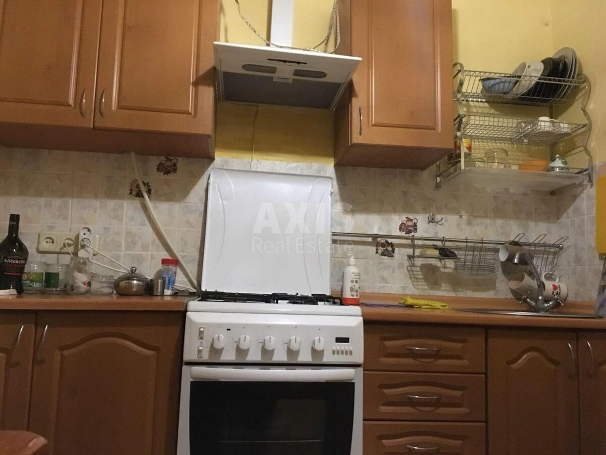 1к квартира пр-т Леонида Каденюка 369548