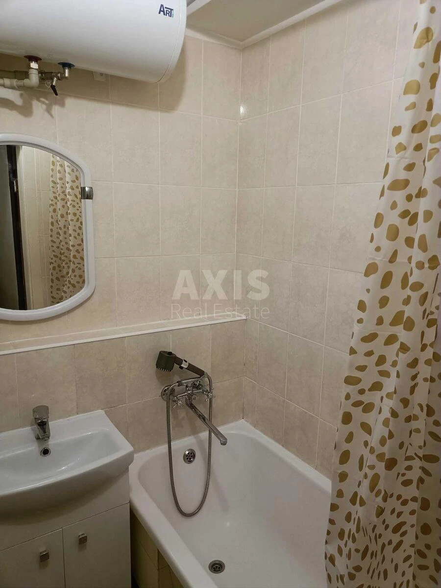 3k apartment vul. Volodymyra Sal's'kogo 31682044
