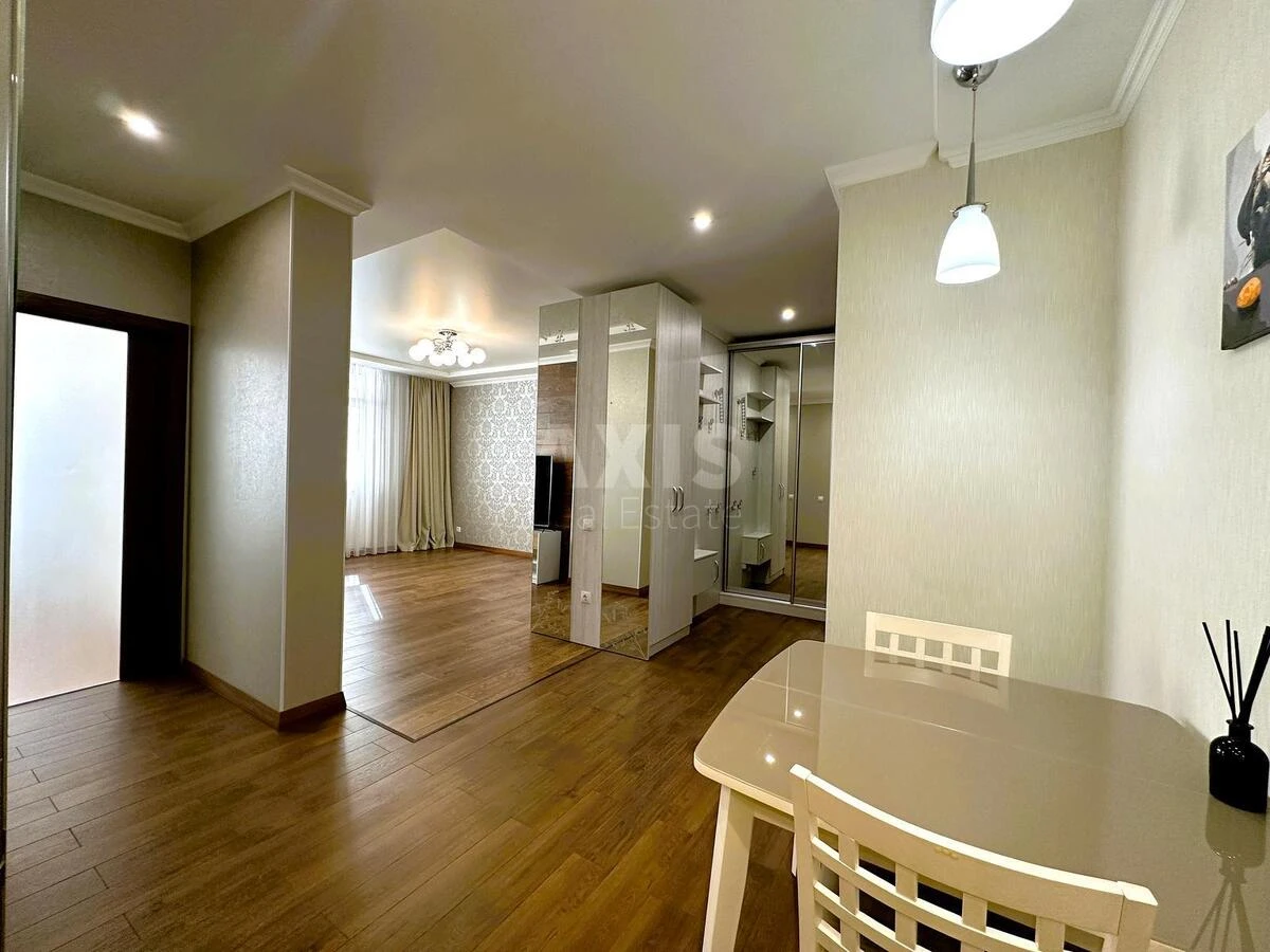 2k apartment vul. Yulia Zdanovska 48665598