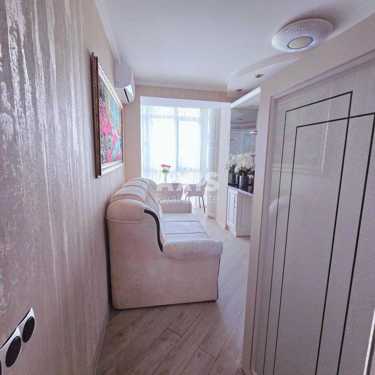 2k apartment vul. Radystiv 32688638