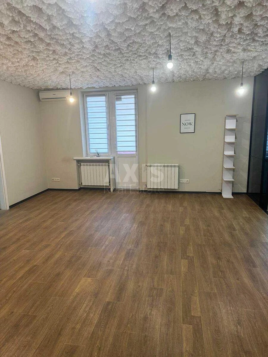 Office vul. Mykil's'ko-Slobids'ka 18, 68m2650052