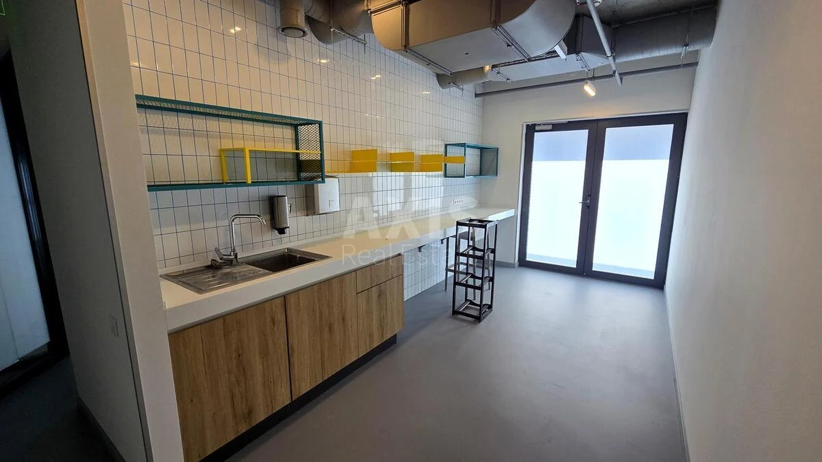 Office vul. Saksagans'kogo 90, 900m26686619