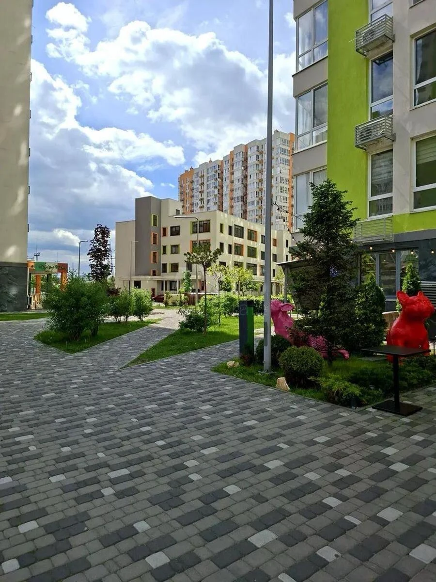 1k apartment pr-t Berestejskij 67629828