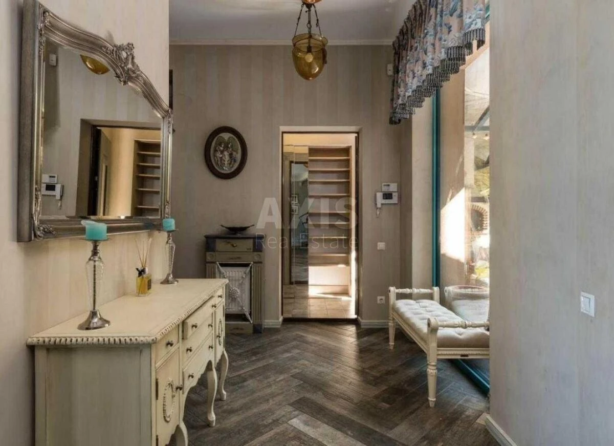 Дoм ул. Локомативная, 340м2, город Киев6402220