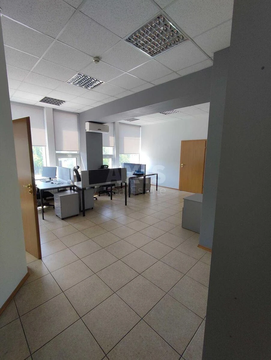 Office vul. Sverstjuka Jevgena 11Б, 67m2641316