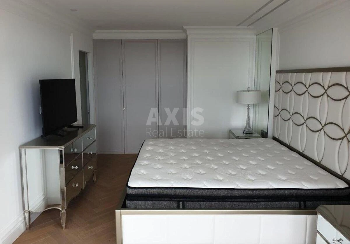 4k apartment nab. Dniprovs'ka 1А689827