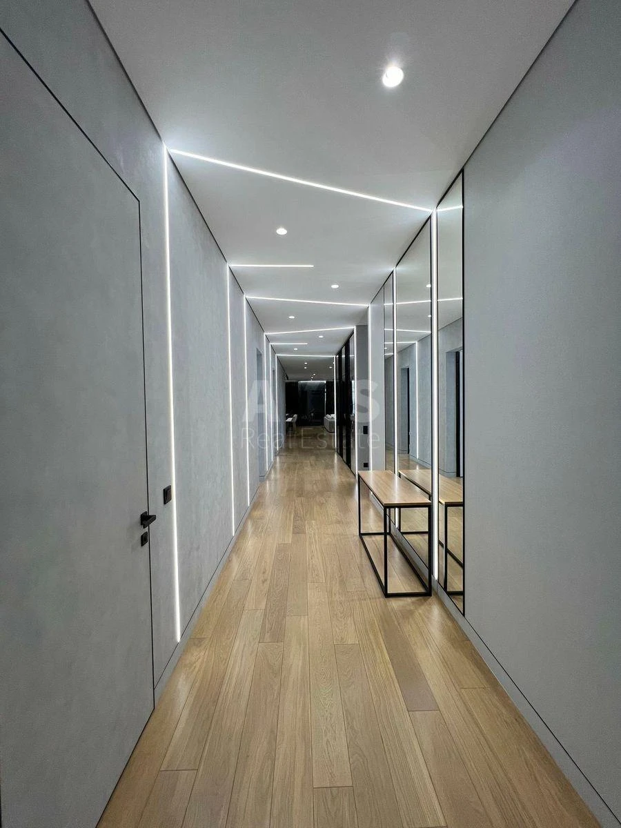 House vul. Linija 8-a, 432m2, Kyiv city389621