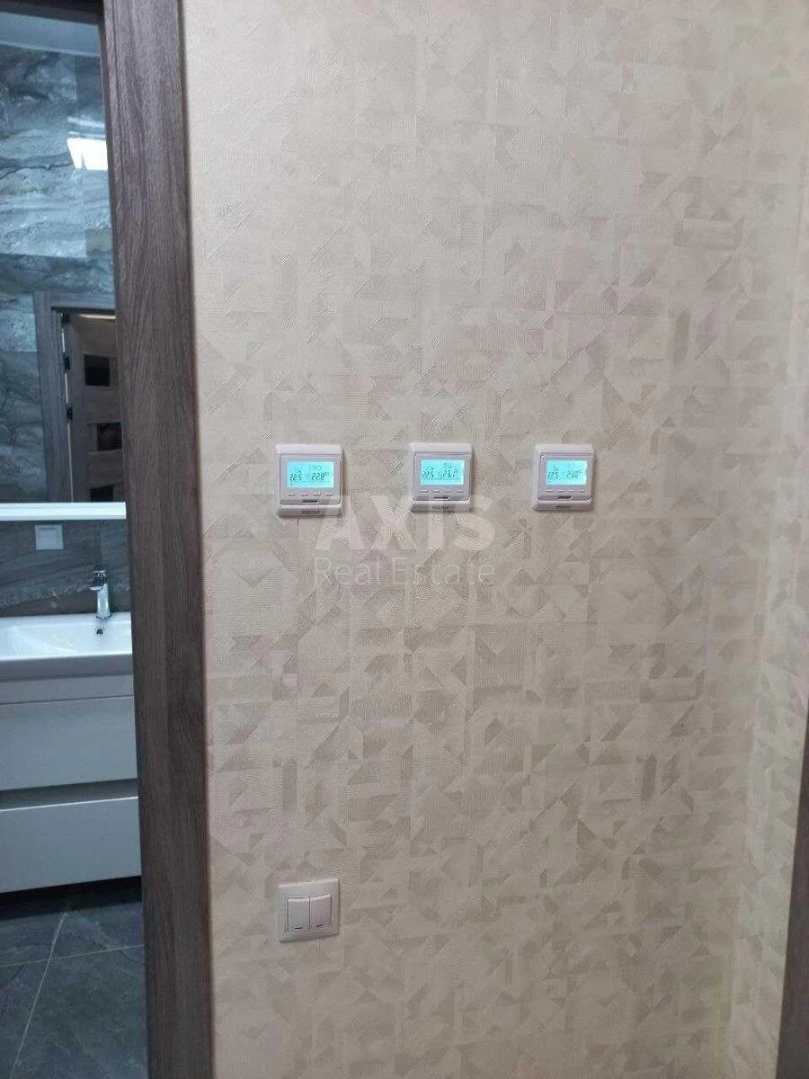 1k apartment pr-t Berestejskij 67711593