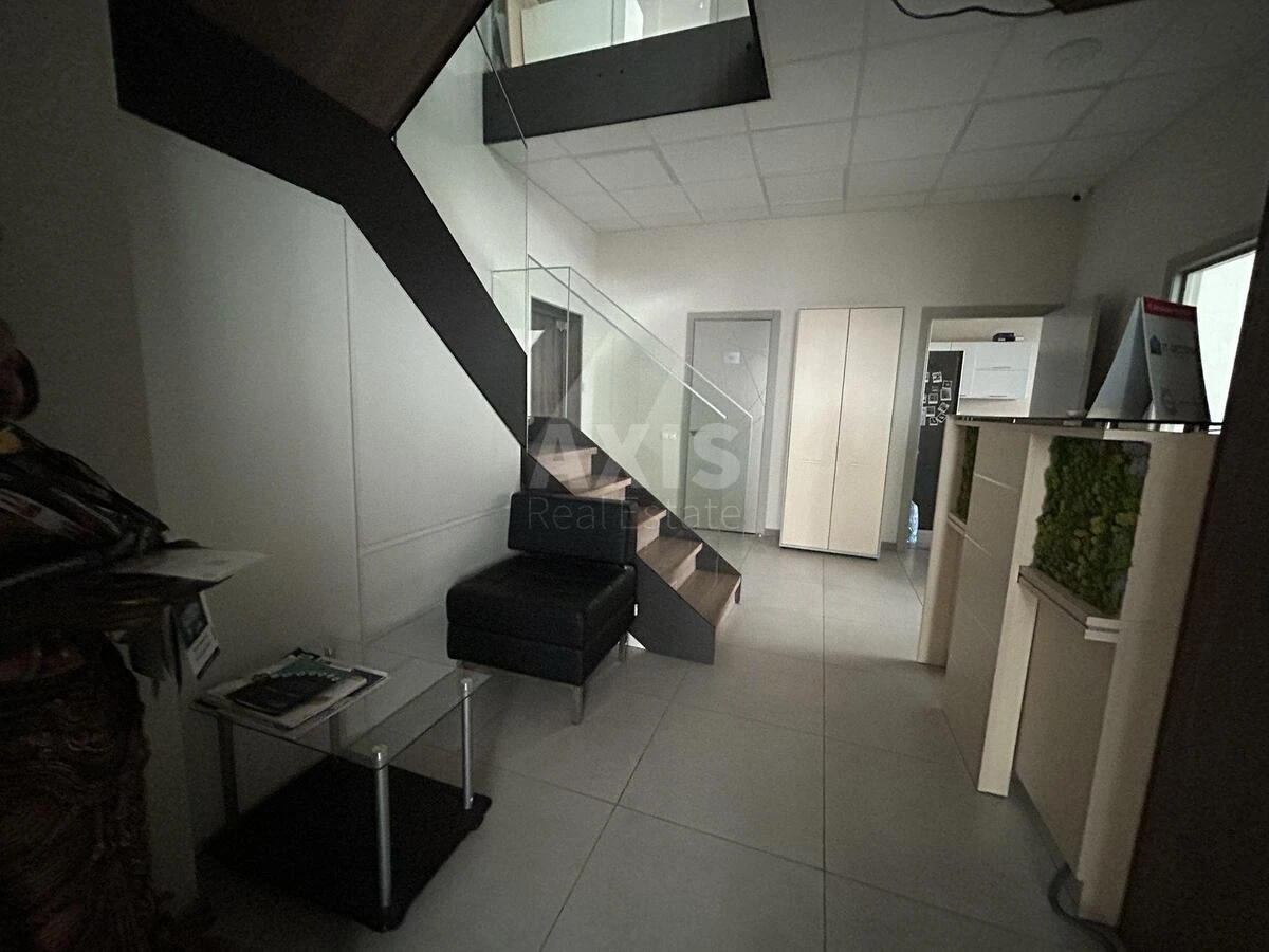 Office vul. Mykil's'ko-Slobids'ka 3Б, 175m27121617