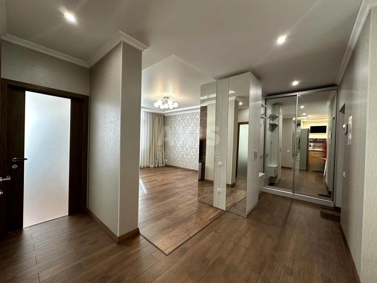 2k apartment vul. Yulia Zdanovska 48665599