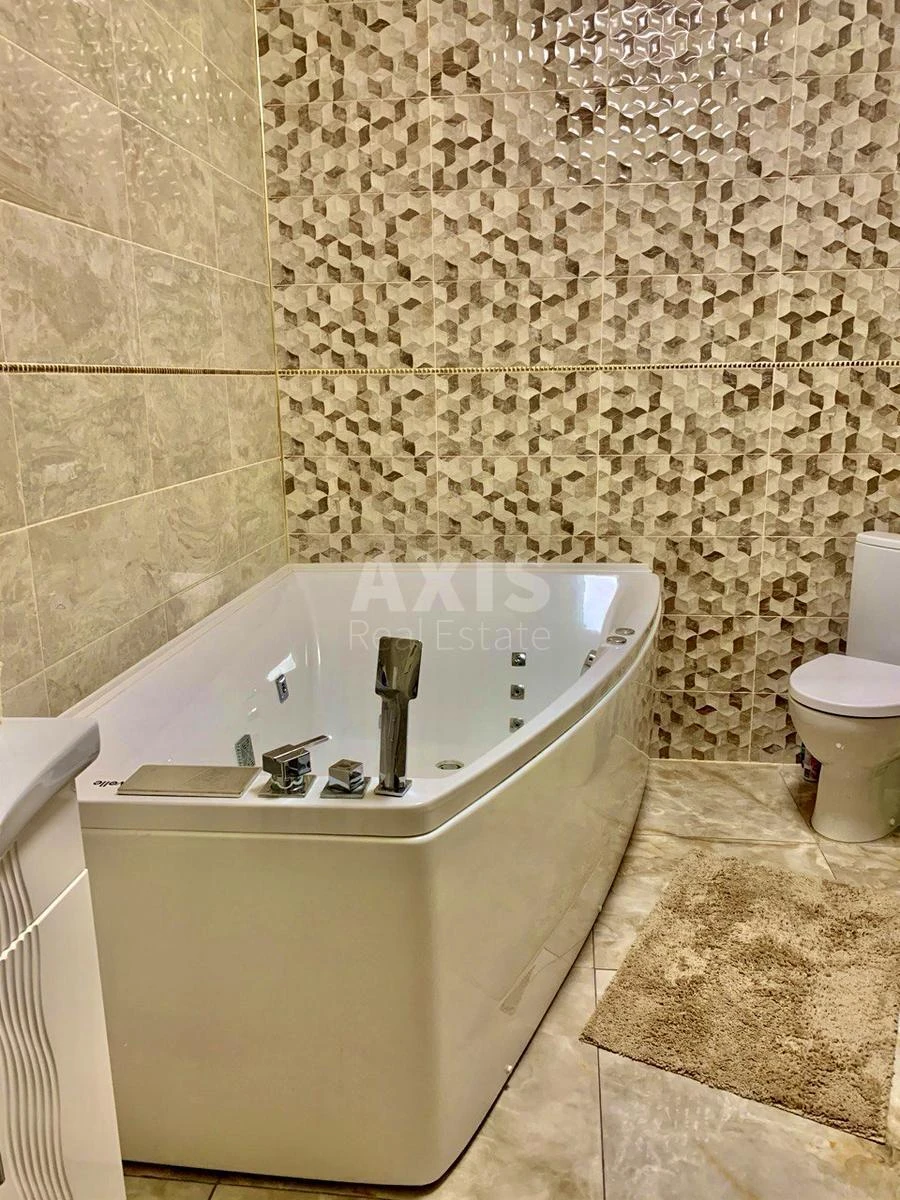 3к квартира ул. Малевича Казимира 89652847