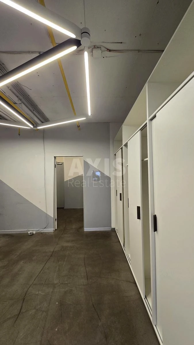 Office vul. Saksagans'kogo 90, 900m26686620