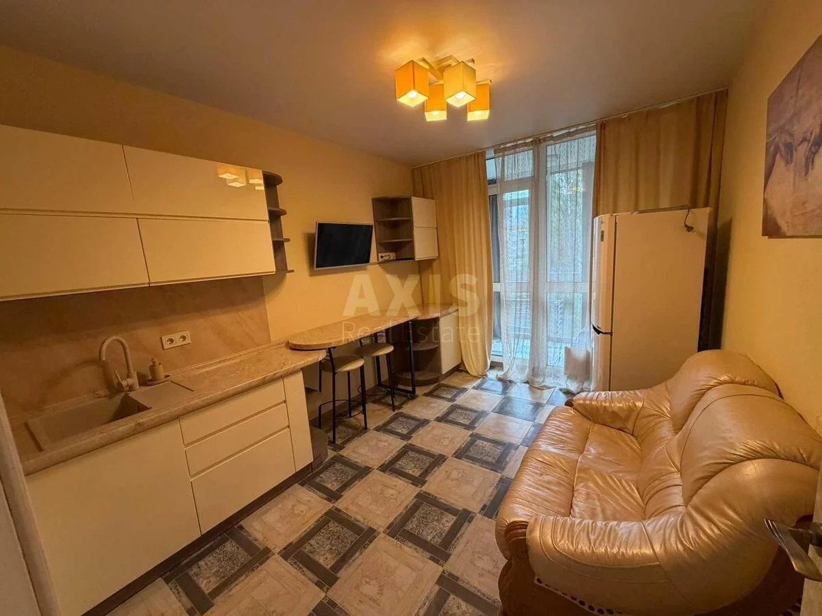 1к квартира вул. Предславинська 40