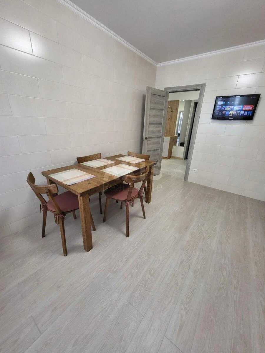 2k apartment vul. Panel'na 7686030
