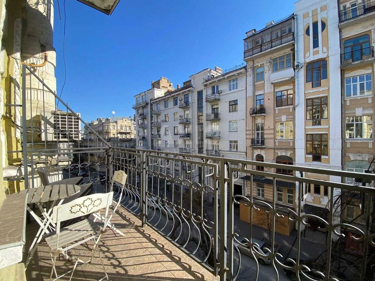 4k apartment vul. Ljuterans'ka 7/106706812