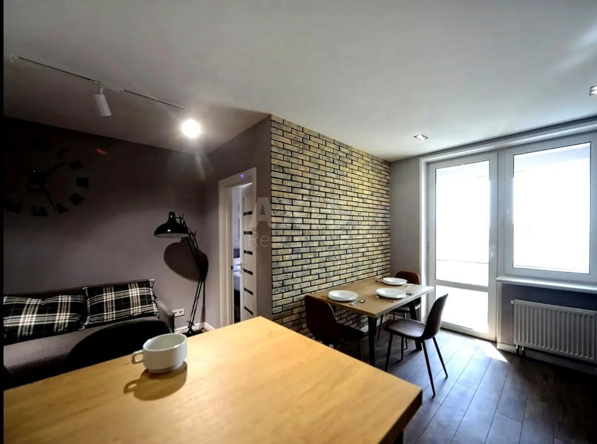 2к квартира пр-т Голосеевский 95637503