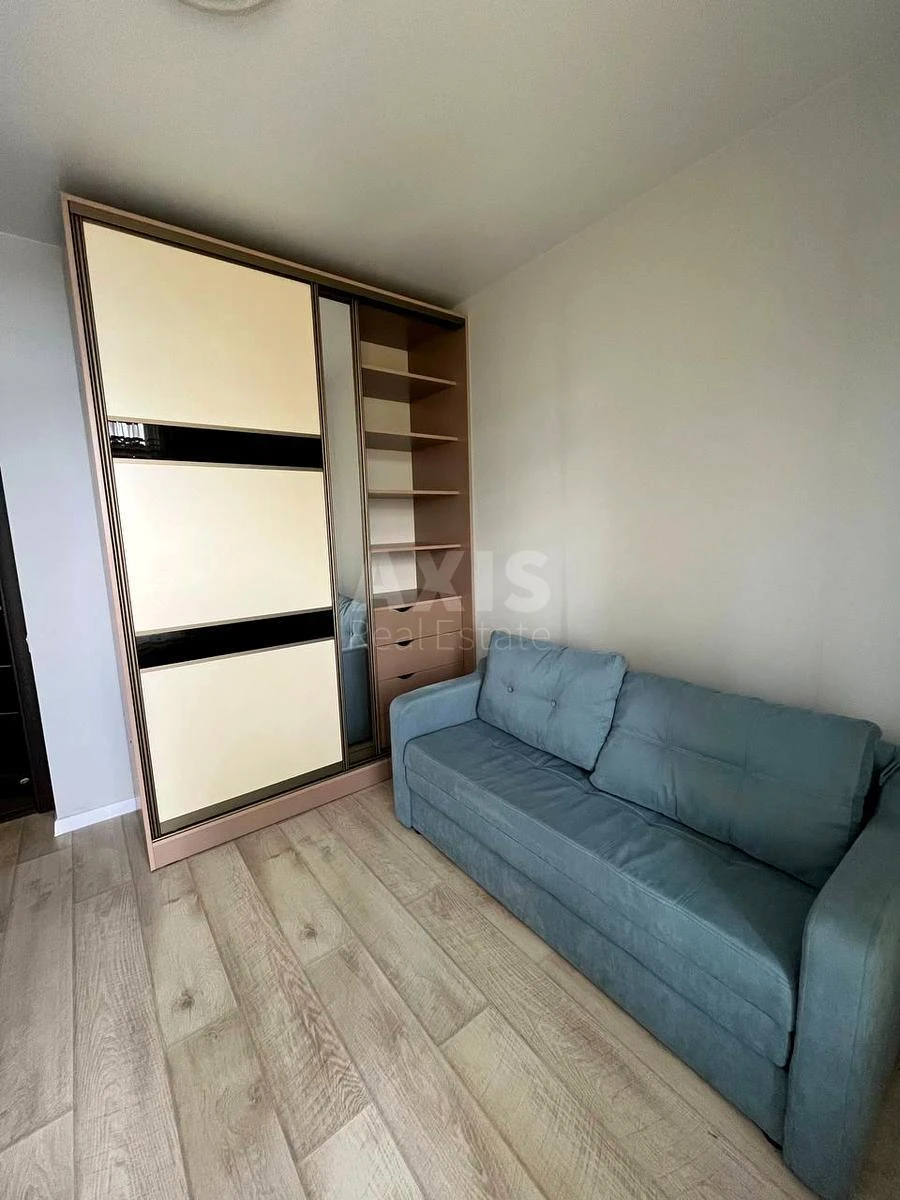 3k apartment vul. Radchenka Petra 10704047