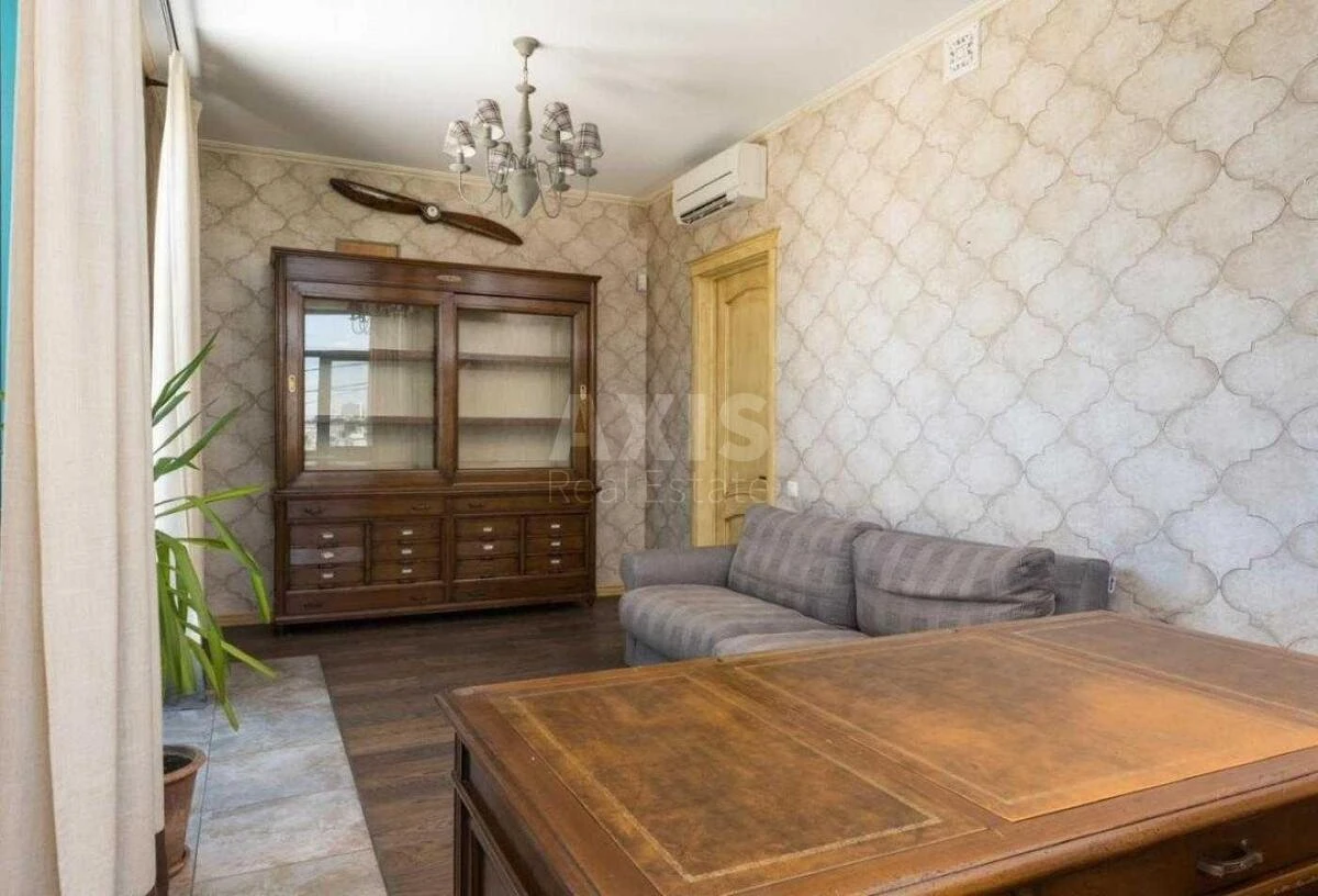 Дoм ул. Локомативная, 340м2, город Киев6402222