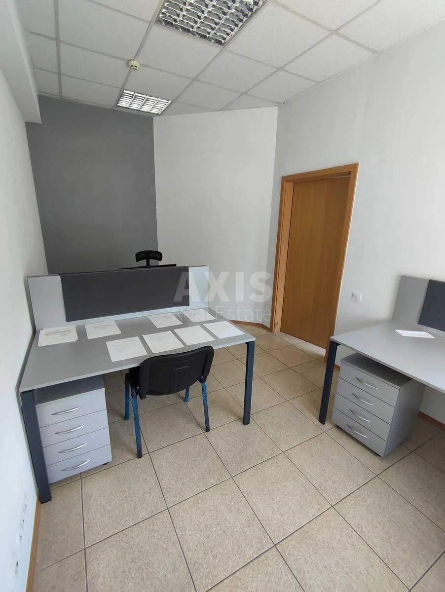 Office vul. Sverstjuka Jevgena 11Б, 67m2641318
