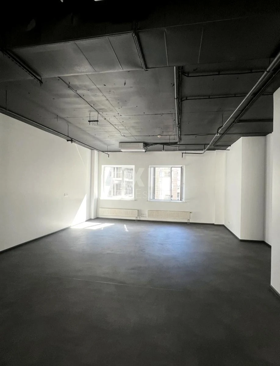 Office vul. Fizkul'tury 25, 774m2704882