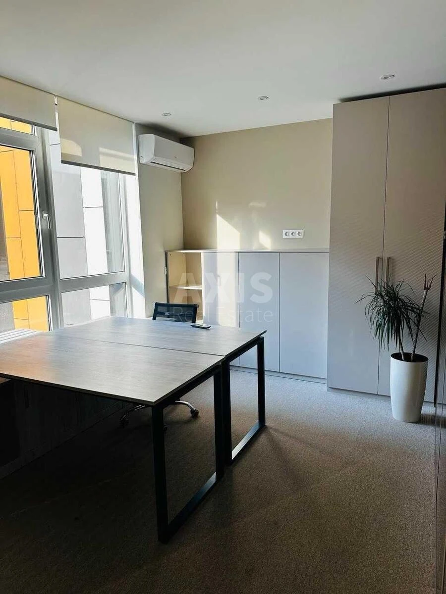 Office vul. Kudri Ivana 1, 120m26463310