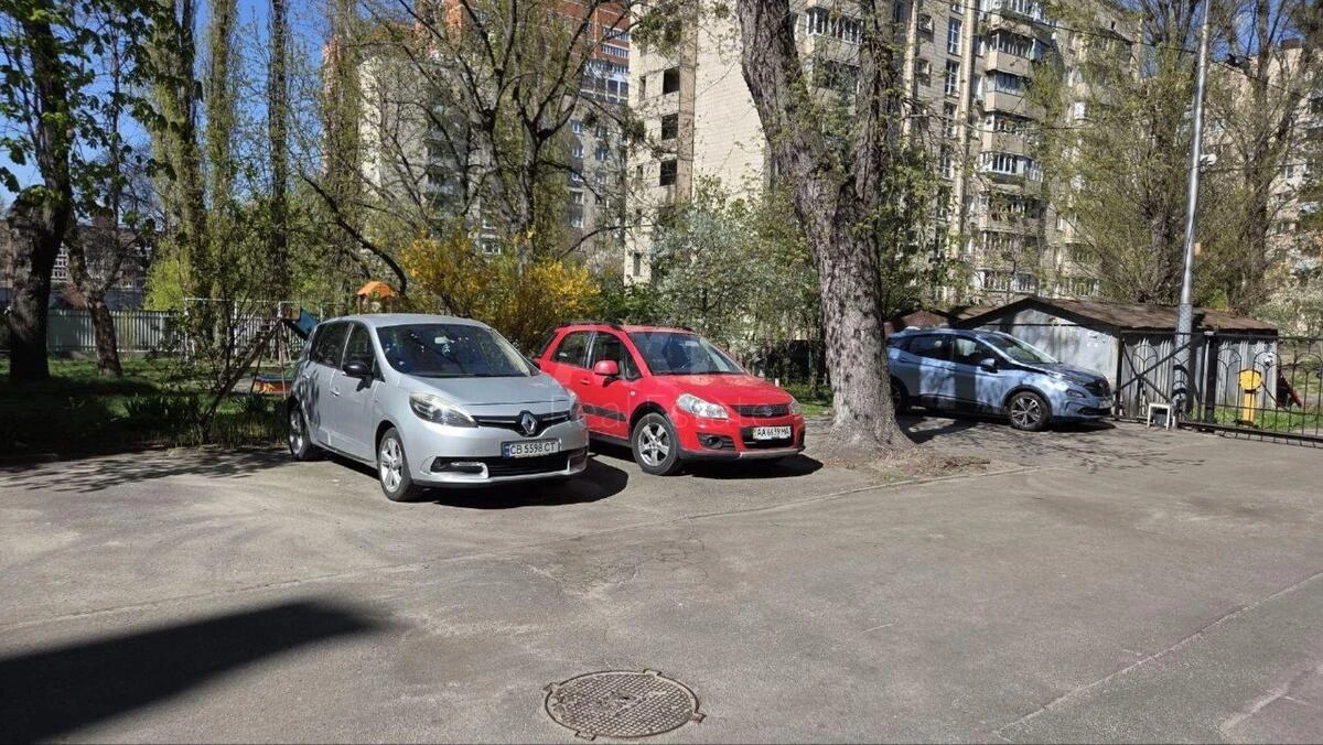 Объект торговли ул. Василия Тютюнника 58/1, 78м26937412