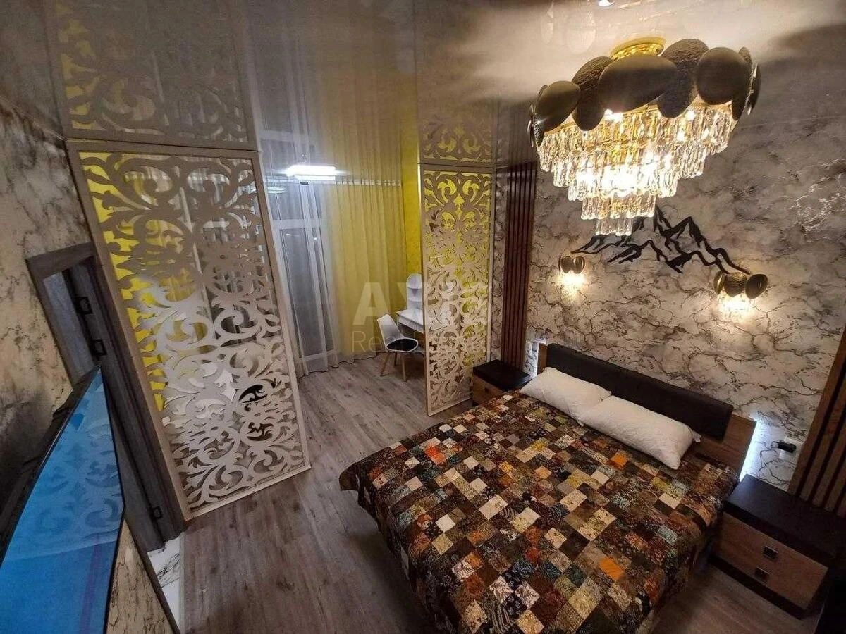 1k apartment pr-t Berestejskij 67711595