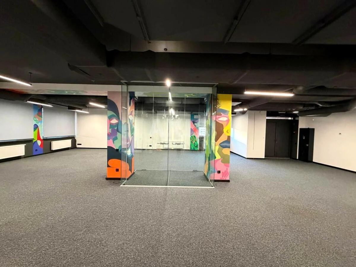 Office vul. Saksagans'kogo 58, 560m2