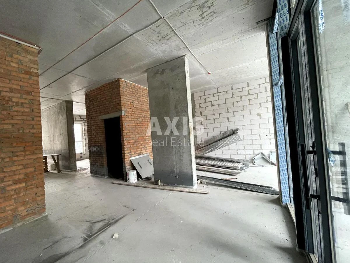 Trade object pr-t Povitryanykh Syl 56, 81m27009110