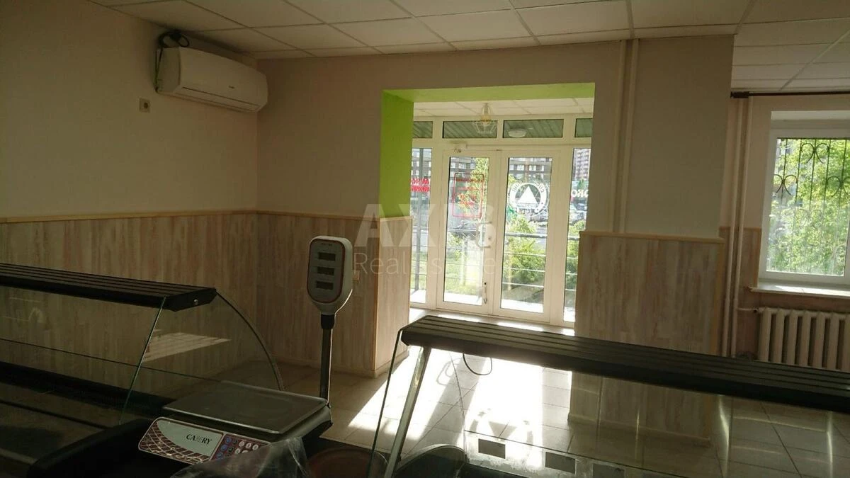 Trade object vul. Ahmatovoi' Anny 9/18, 53m2598535