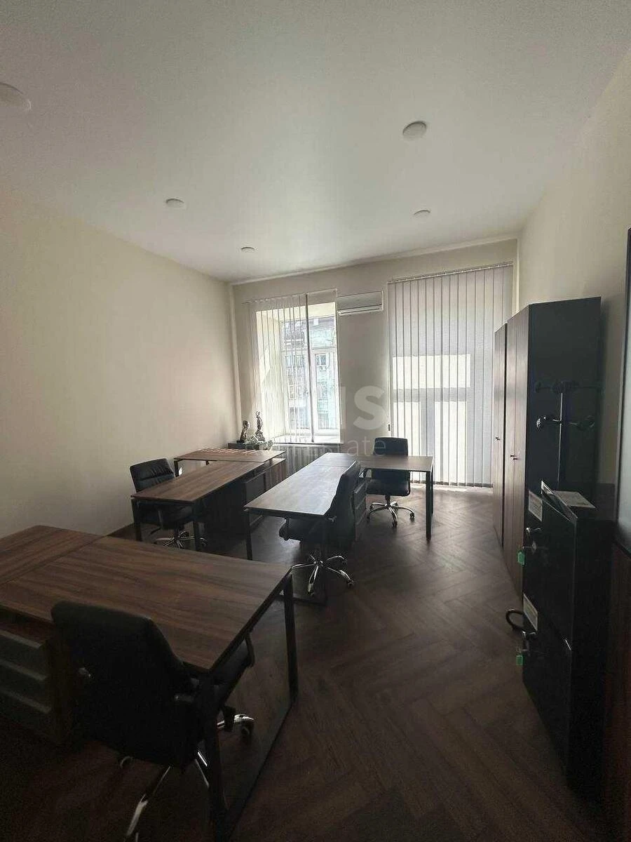 Office vul. Saksagans'kogo 31/27, 220m2515155