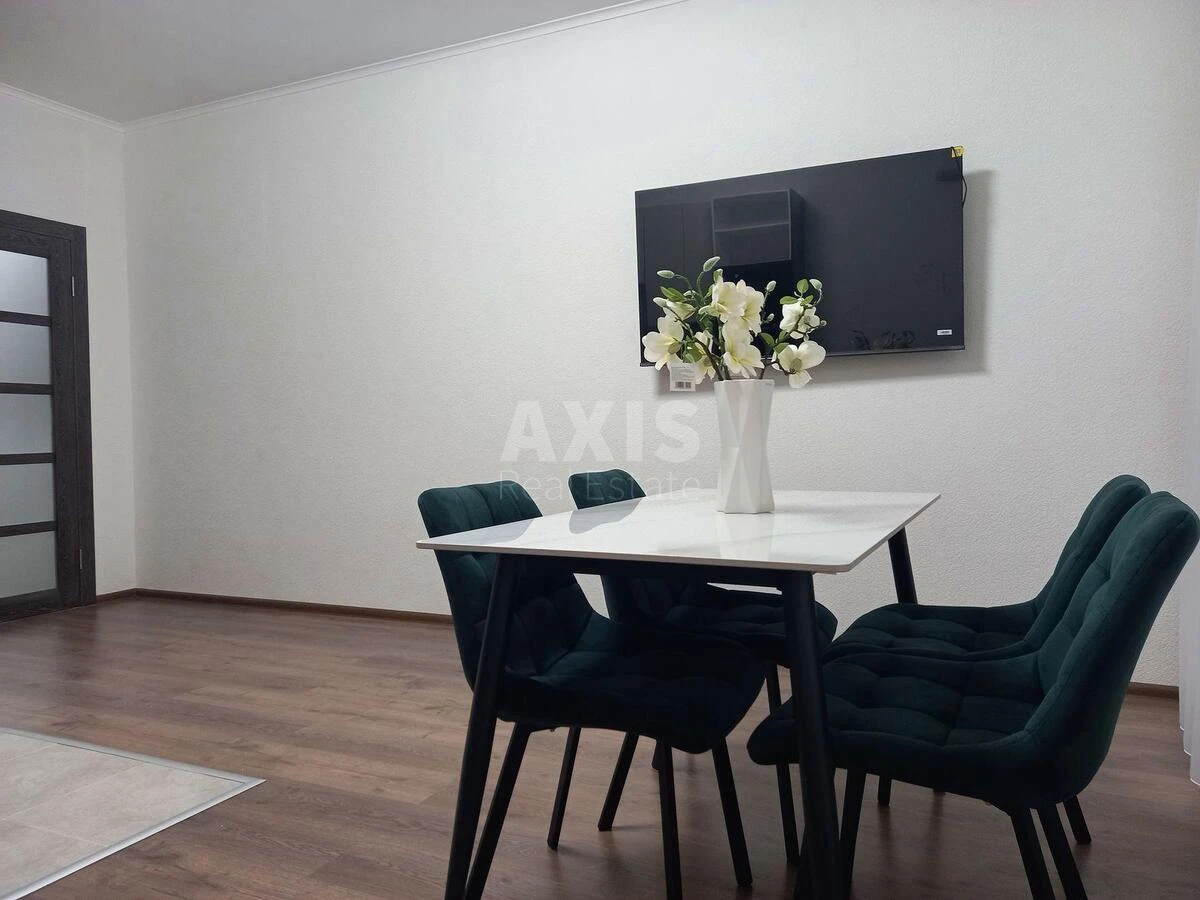 3k apartment pr-t Berestejskij 67707192