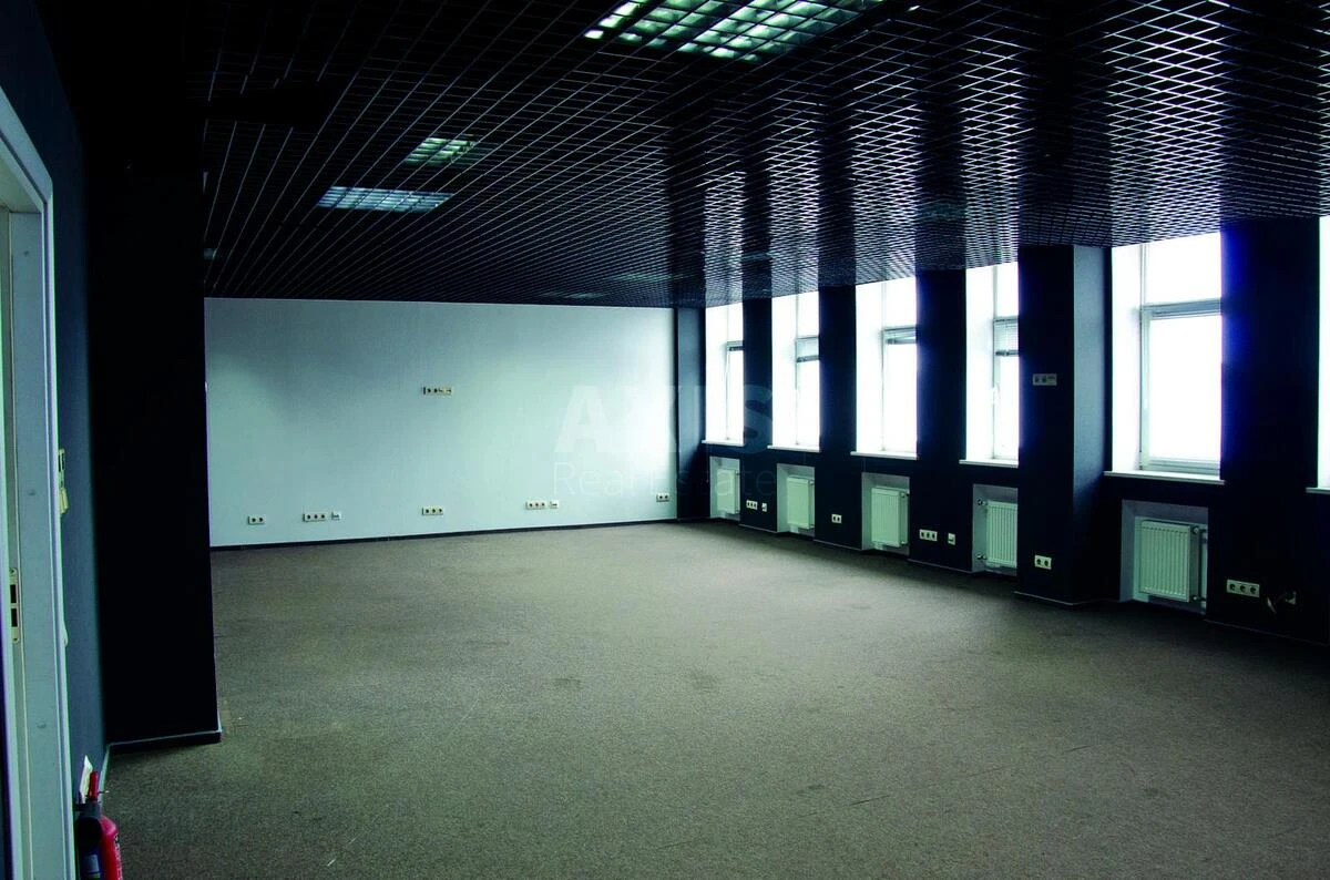 Office vul. Geroi'v Kosmosu 4, 1775m26779717