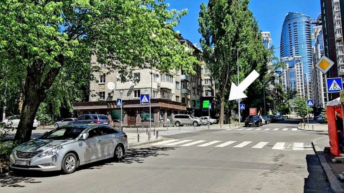 Объект торговли ул. Василия Тютюнника 49, 65м2662130