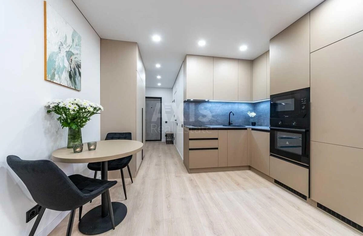 1k apartment vul. Revuc'kogo 52711465