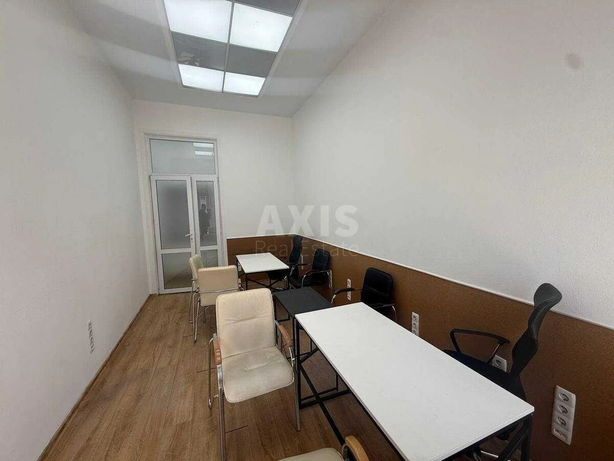 Офис ул. Хмельницкого Богдана 25/40, 90м2681590