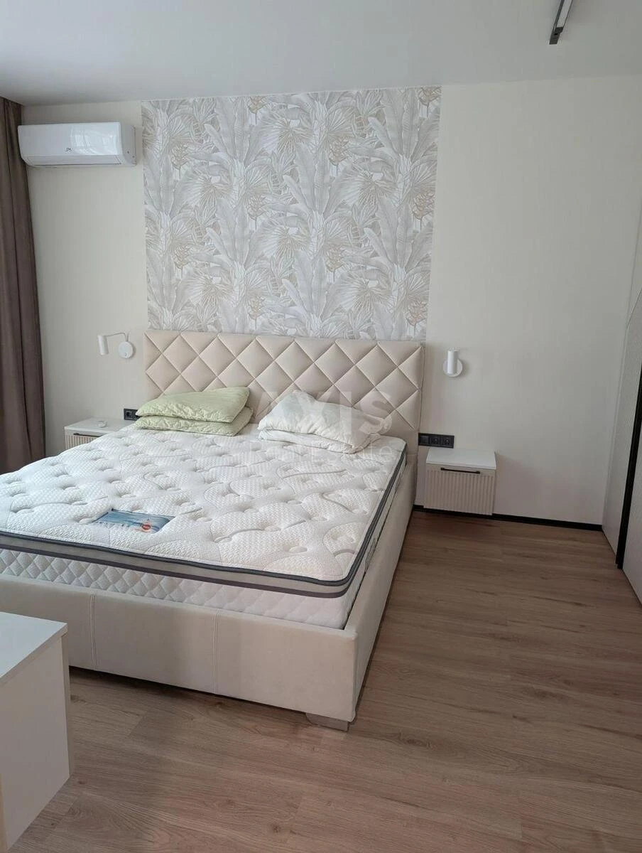 2к квартира ул. Олеся Бердника 1В681951