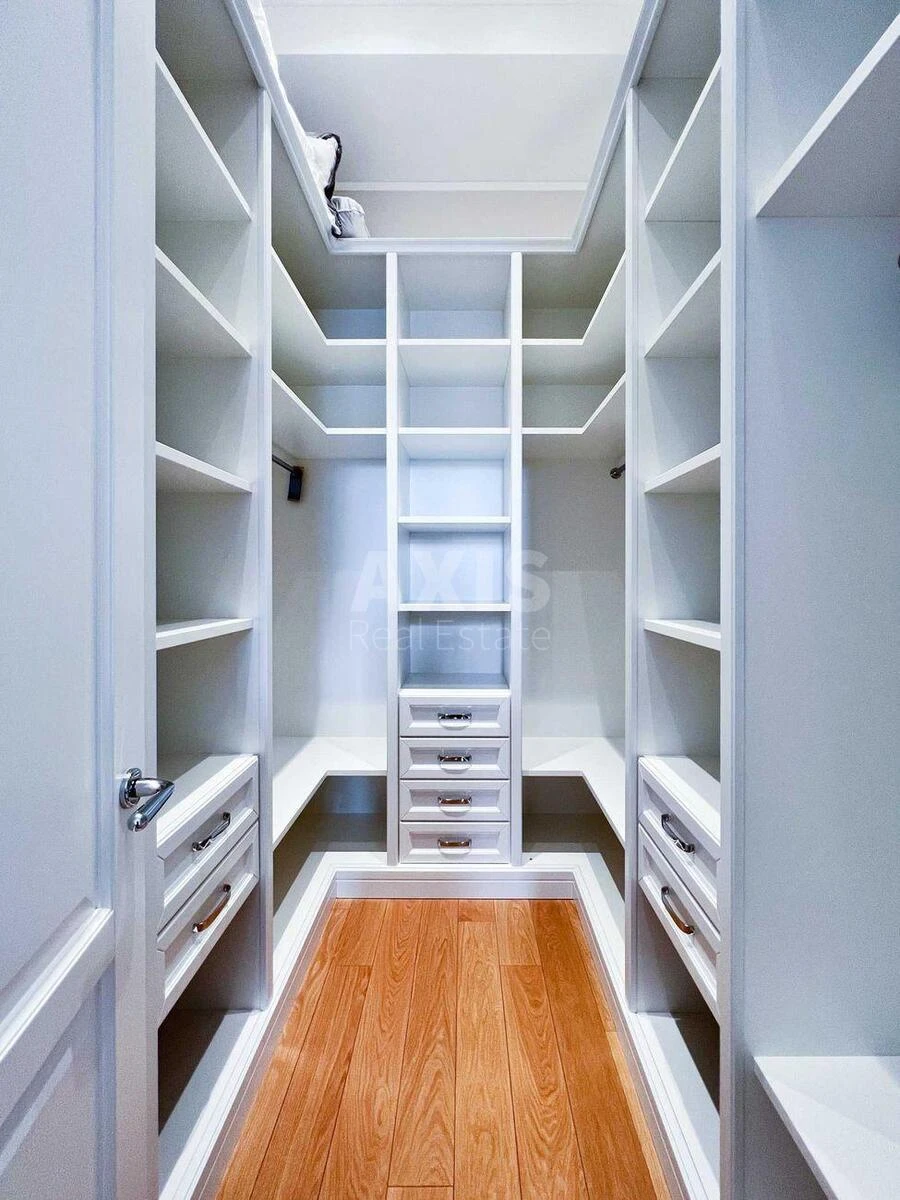 4k apartment prov. Kozlovs'kogo Ivana 4668849