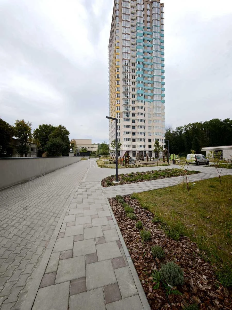 2к квартира ул. Заболотного Академика 15715055