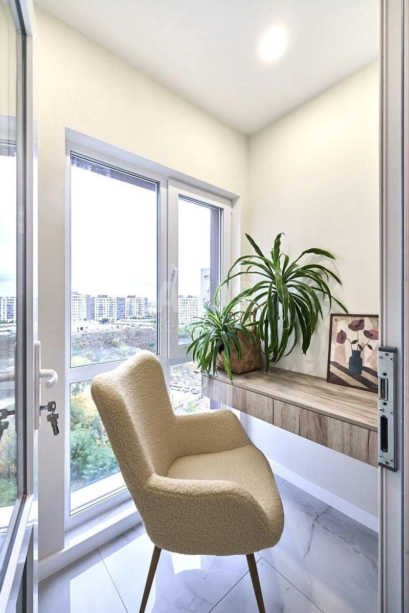 2k apartment vul. Myhajla Maksymovycha 246395011